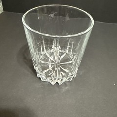 Set of 4 Whiskey Glasses Starburst Heavy Bottom 3.75″h 3.5″ Rim Unmarked
