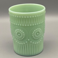 Vintage Style Jadeite Green Colored Glass 4″ Tumbler – Embossed Daisy Pattern