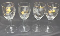 VIntage Toscany Romania 4 Crystal Etched Stemmed Wine Glasses Gold Leaf Design