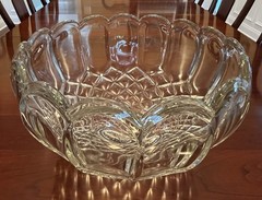 LE Smith Glass Old Dominion Punch Bowl Set w/ 18 cups Original Box