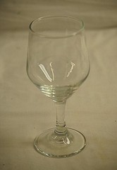 Classic Style 7″ Water or Wine Goblet Clear Glass Stemware Unknown Maker
