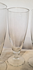 4 Clear Glass Footed Stemmed Barware 8.5″ Tall Glasses Beer Water Iced Tea Pint.