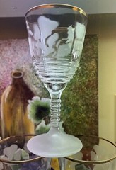 6 Federal Ribbed Stem Wine Glasses Etched, Frosted and Gold Trim 6.75″Tall