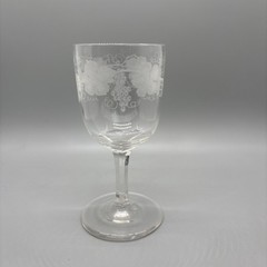 Early Gunderson Pairpoint Grapes 5″ Wine Glass Engraved Vines Paneled Stem C