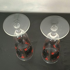 Vtg Pair King & Queen of Hearts Footed Pilsner Glasses Barware Las Vegas Poker