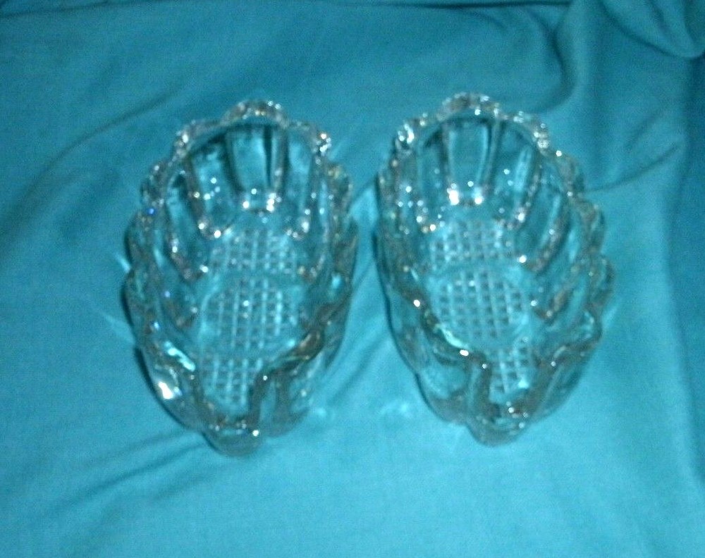 A PAIR OF VINTAGE PRINCESS HOUSE CRYSTAL SPOON REST’ VG
