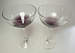 Qualia 2 Topaz Martini Wine Glasses Clear Purple Swirl Mouth Blown Amethyst Bar