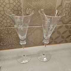 Set of 2 Mikasa Crystal First Love Wine Goblets with Cut Flowers – Toasting