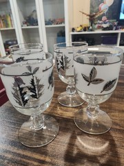 Vintage 1970s Libby Frosted Silver Leaf Goblets X4