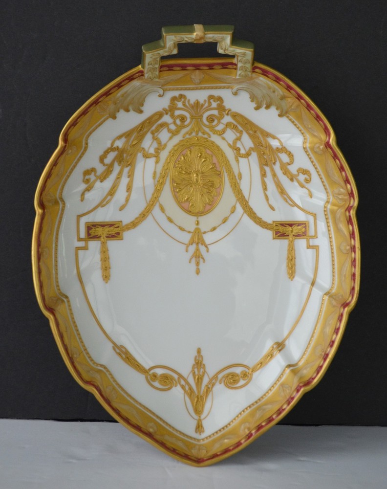 KPM Kurland Heavy Gold Encrusted Leaf Dish