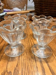 Set of 4 Clear Glass Pedestal Dessert Cups Sherbet Dishes Tulip Pattern