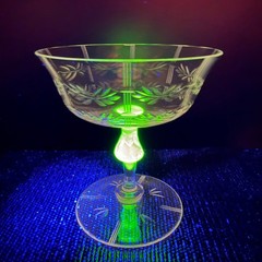 Vintage Uranium Glass Etched Laurel Leaf Champagne Coupes Vaseline Stem Cups Set