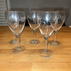 Set of 5 Etched Wine Glasses – Grape & Leaf Design – Vintage Clear Stemware