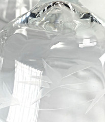 Pretty Crystal Etched Optical Wine Glasses 5 3/4″ with a 6oz Capacity
