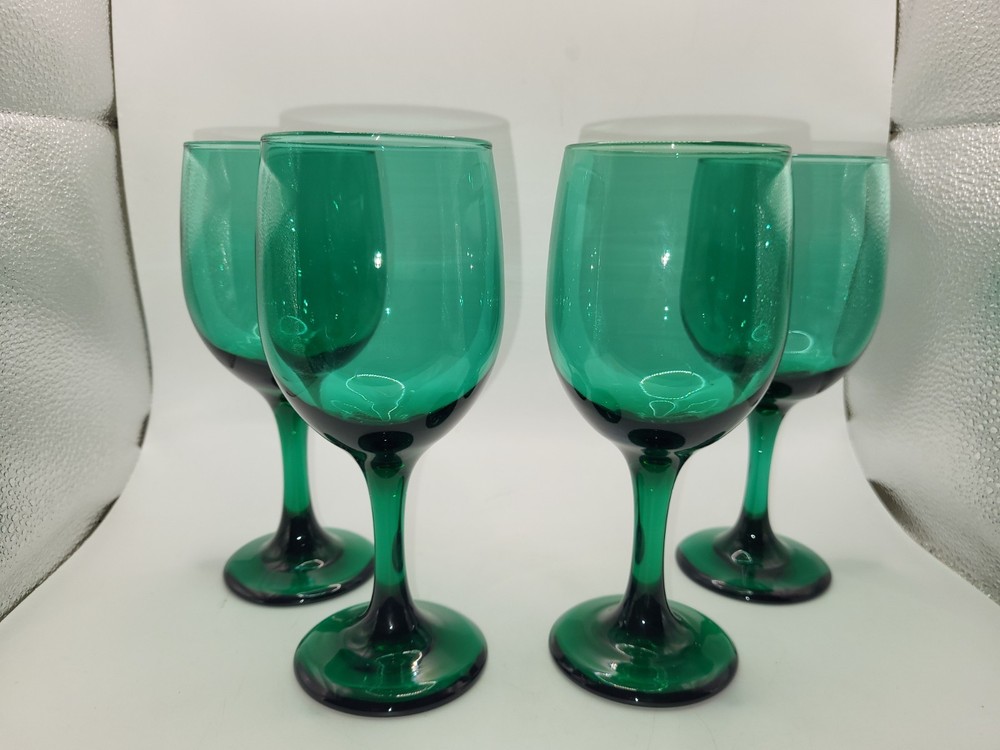 Set of 4 Libbey Juniper Green Hand Blown in the USA Wine Water Goblets Glasses