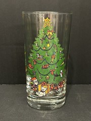 VTG Anchor Hocking Holiday Magic 12.5 oz. Christmas Tree Tumbler Set Of 12 EUC