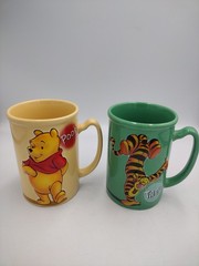 Disney Store Tigger & Pooh Coffee Mug Winnie the Pooh Just Tiggerific 5″ Tall 3D