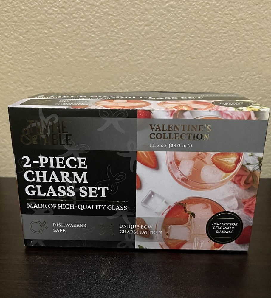 New In Box Thyme & Table Red Bow Icon Glasses, Set of 2