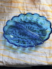 MCM vintage Anchor Hocking «Fairfield» pattern 2-part oval divided relish dish