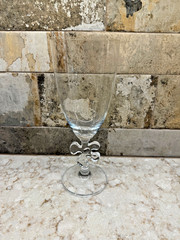 Marc Aurel 8.25″ Crystal Puzzle Piece Wine Glass