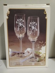Toasting Flutes Fine Stemware Glasses Crystal Clear Expressions 6oz Brand New