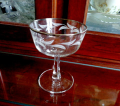 Luminarc France Silver Rim Laurel Leaf Etched Sherbet Champagne Stemware Glass
