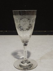 VINTAGE HEISEY Crystal Pied Piper WINE GLASS 6 1/8”