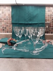 Vintage stemware- Set of 10- Dot/leaf/design-6 3/8’H-3 1/4″W-3 1/4″ W- 10 oz cap