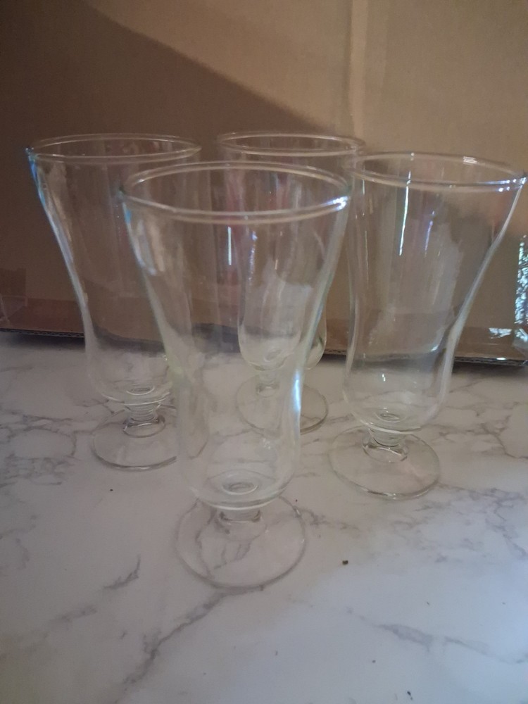 4 Vintage Parfait Cocktail Glass 6″ X 2.75” Stemmed Excellent Condition
