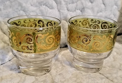 Vintage Culver 22K Green Gold Set Of 2 Swirl Paisley Footed Lowball Glasses
