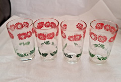 4 Clear Glass Juice Glasses 6 Oz Red & White Flowers Green Leaves Vintage 3.75″