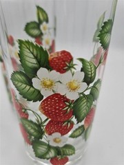 Set of 2 Vtg Strawberry Glasses, 1970s Highball Tumblers, West Virginia Glasses