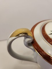 Hakusan China Lidded Teapot Made in China Gold Gild Bamboo Leaves