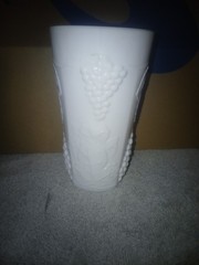 1 Milk Glass TUMBLERS White GOLDEN COLONY Harvest Grape INDIANA 5 3/4″ Vintage