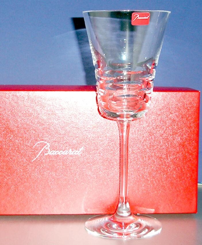 Baccarat France Crystal LOLA Wine Glass 7.5oz. 8.25″H #2610693 New in Box