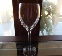 Pier 1 Applied Swirl Crystal Wine Glass 9 7/8 Inch 16 Oz