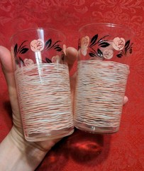 Set of 2 Vintage 1950’s Anchor Hocking MCM 5″ Tumblers Pink Roses Black Flora