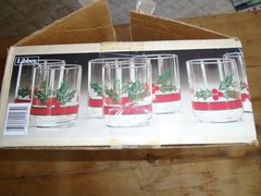 Vintage Libbey 12 Piece Glassware Set Christmas Holly & Berries 14 oz Very Nice