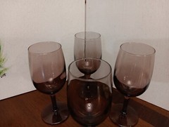 4 AMETHYST PURPLE PLUM Stemmed Small WINE GLASSES 6″ Tall 6.5 oz.