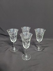 CORDIAL GLASSES WITH ETCHED FLORAL DESIGN SET OF 4