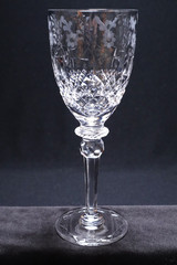 Rogaska ‘Gallia’ Crystal Wine Goblet 7 3/4″ Tall Cut Floral Designs Yugoslavia