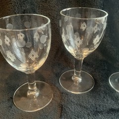 Vintage Set Of 4 Etched Stemmed Geometric Pattern Goblets Glasses 4 3/8”T 2 1/4D
