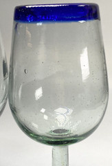 Pretty 16oz Hand Blown Wine Glasses Blue Rimmed and Footed 7 3/4″ Tall