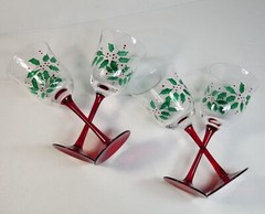 Gorham Festive Holly Wine Glasses 10oz Handpainted Holiday Christmas Set 4