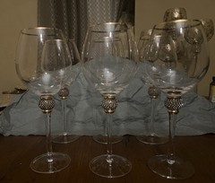 Set Of 6 Z Gallerie Crystal Wine Glass with 24 K Gold & Diamond Stud Detailings.
