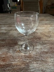 Clear Glass Stemmed Balloon Wine Goblet
