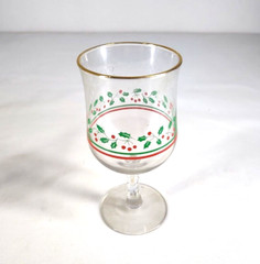 Mixed Set Of 2 Different Styles Of Libby Holly Berry Wine Goblets Stem Glasses