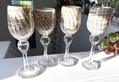 DOUG SWEET 1979 ART GLASS Set Of 4 HAND BLOWN Wine Glasses Pulled Feather SIGNED