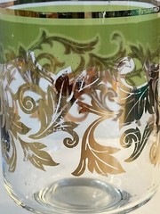 Vintage MCM Highball/Rocks Glasses (4) Green Gold Gilt Leaf Design Footed 1970’s