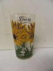 Boscul Peanut Butter Glass Daisy Flower 5″
